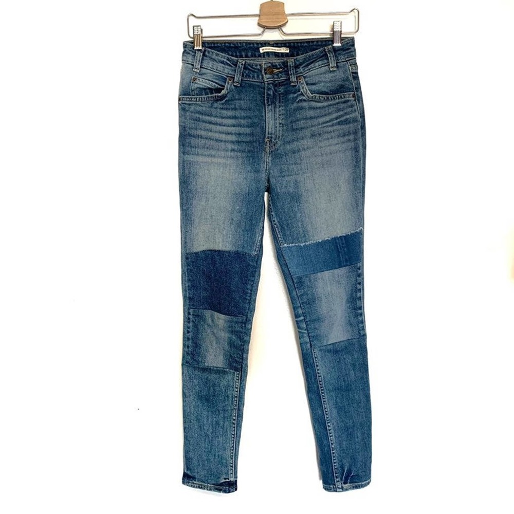 Levi's High Rise Patchwork Blue Jeans - Picture 2 of 8